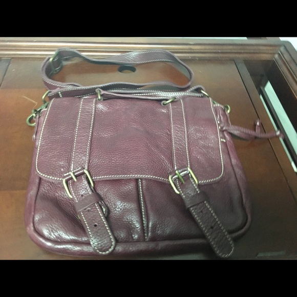 Roots Women’s Leather Messenger Bag In Burgundy - Picture 1 of 3